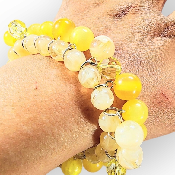 Yellow Beaded Bracelet - Picture 2 of 7